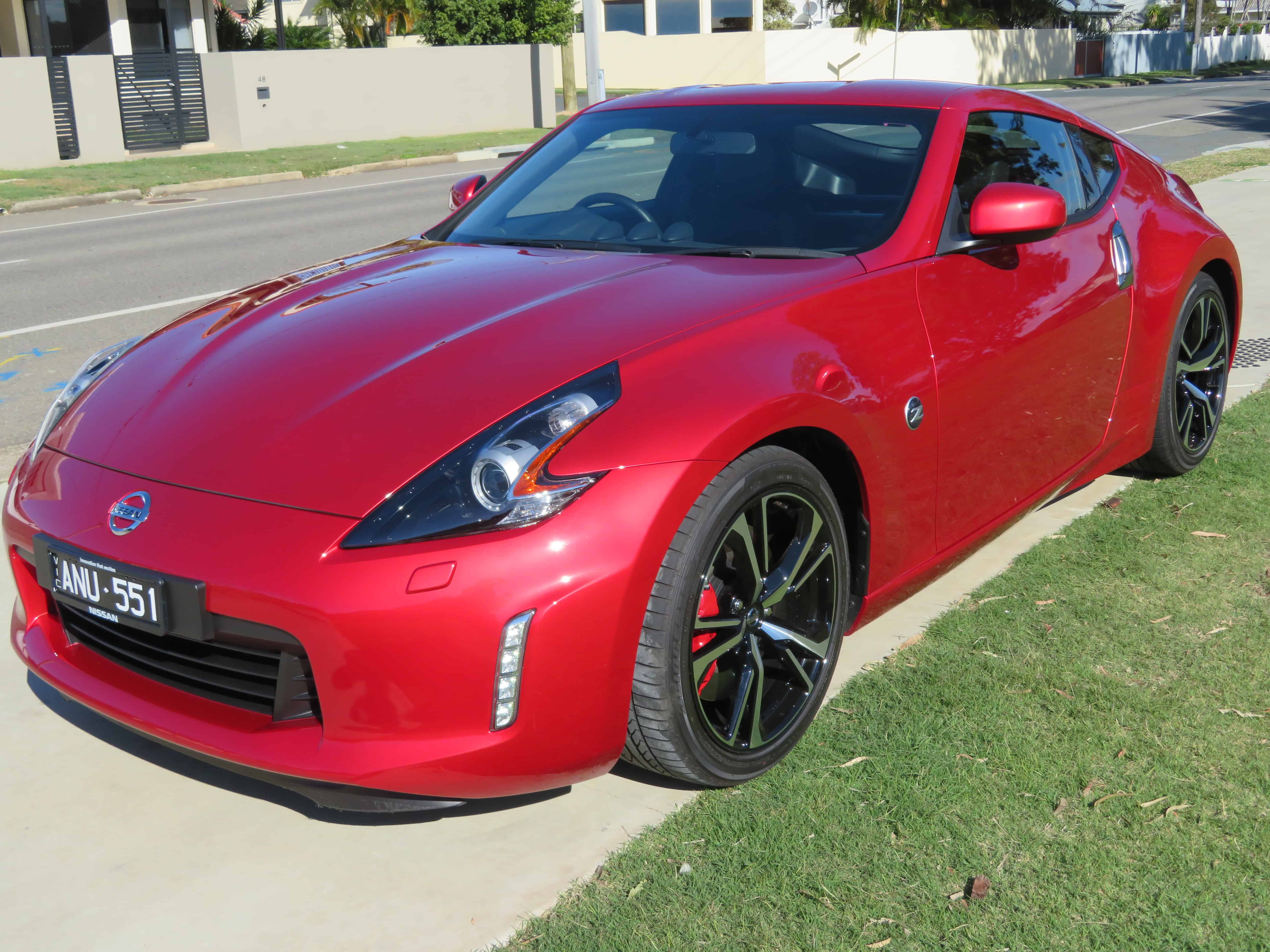 should i buy a 370z