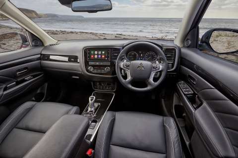 Mitsubishi Outlander PHEV - Interior