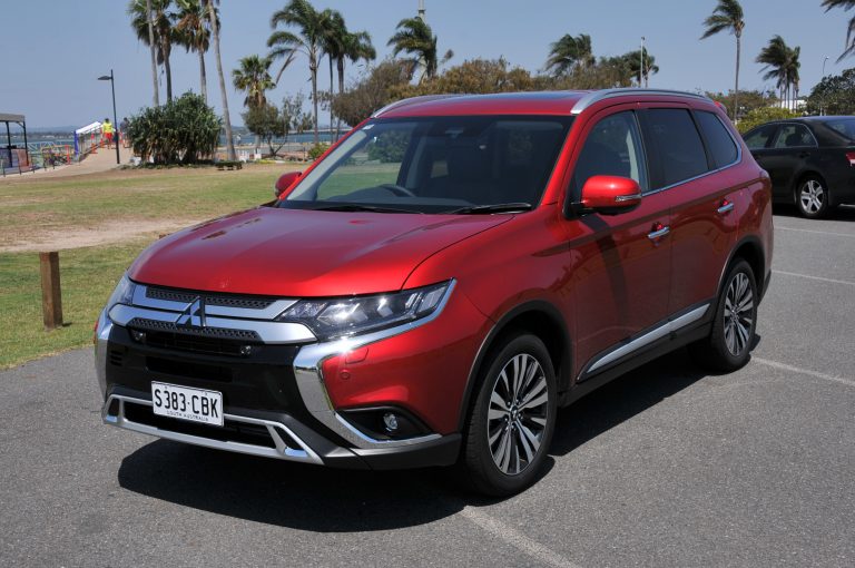 Mitsubishi Outlander Exceed Review