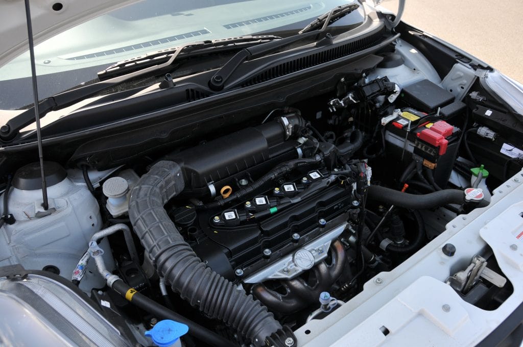 Suzuki Baleno GLX - Engine