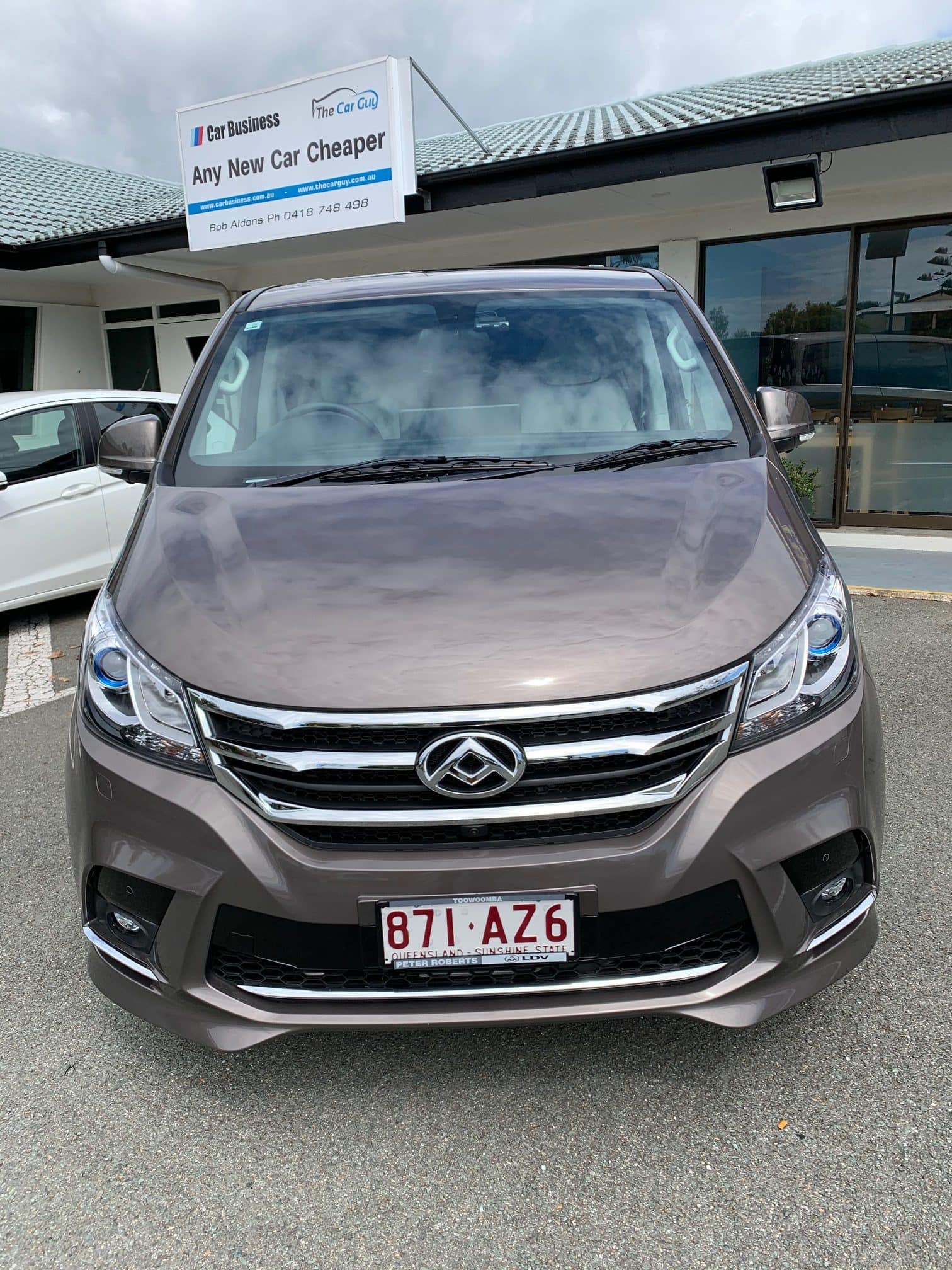 LDV G10 Executive - Front Profile
