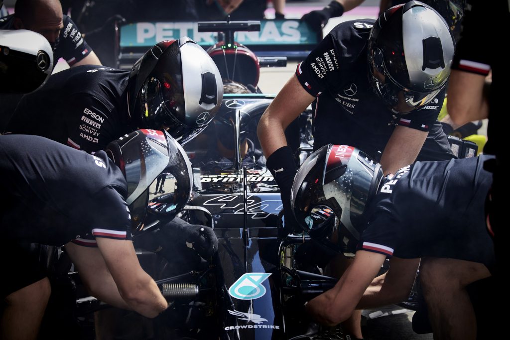 2021 Austrian Grand Prix - Car Damage prevents Lewis Hamilton from challenging for the podium