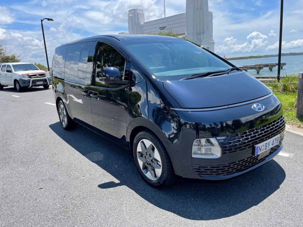 Hyundai Staria