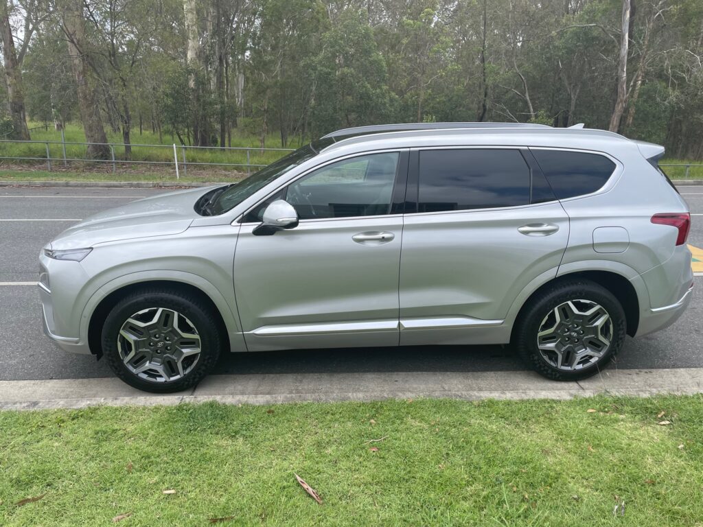 Hyundai Santa Fe Highlander Hybrid